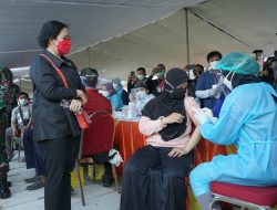 Dukung Program Vaksin Dosis Ketiga, Ketua DPR RI Puan Maharani: “Berikan Gratis Bagi Masyarakat Kurang Mampu”