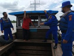 Kelangkaan Minyak Goreng Satpol Airud Polres Tanjab Timur Melakukan Patroli di Perairan Sungai Batanghariin