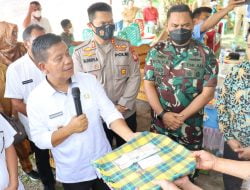 Kapolres Bersama Forkopimda Simalungun Monitoring Sosialisasi Pupuk Bersubsidi di Maligas Bayu Kecamatan Huta Bayu Raja Kabupaten Simalungun