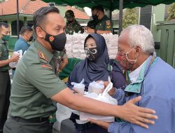 Kodim 0735/Surakarta Bagikan Takzil Gratis Jelang Berbuka Puasa