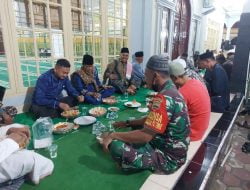 Babinsa Sertu Dedi Supriyadi Menghadiri Acara Memperingati Nuzulul Qur’an Di Masjid Ar-Raudah