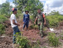 Babinsa Kulim Melaksanakan Giat Patroli Karhutla di Wilayahnya