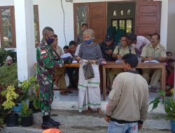 Babinsa Desa Marokota, Koptu Gerson Jaha Hadir Dalam Kegiatan Pembagian BLT