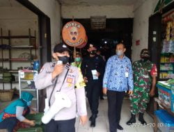 Tiga Pilar Gencar Laksanakan Pengecekan PPKM Sekaligus Membagikan Masker Di Pasar Tradisional Nusukan