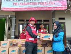 Ringankan Beban Masyarakat Terdampak Banjir Rob, Perumda Air Minum Tirta Mulia Pemalang Berikan Bantuan