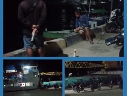 Menikmati Malam Minggu Sambil Mancing Ikan Di Pelabuhan Waikelo