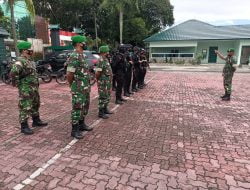 Babinsa dan Personil Kodim 0301/PBR Laksanakan Patroli Gabungan Bersama Brimob Polda Riau Dalam Rangka Penegakan Prokes