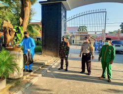 Babinsa Bersama Bhabinkhamtibmas Melaksanakaan Komsos Bersama Humas SMA Negeri 8 Pekanbaru