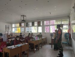 Datang Ke SMAN 2, Kopda Edo Bayu Setiawan Beri Pengarahan Kedisiplinan Dan Prokes