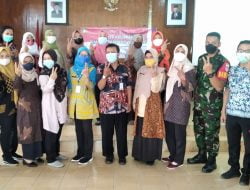 Wujudkan Keluarga Sejahtera, Babinsa Joyotakan Hadiri Rapat KB-Kesehatan