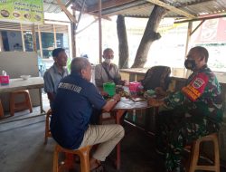 Laksanakan Program Pj. Walikota Pekanbaru Agar Bebas Sampah Babinsa Ajak Warga Jaga Kebersihan Lingkungan