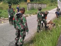 Peltu Masturo Melaksanakan Kegiatan Pembersihan Sampah Bersama Tiga Pilar