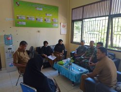 Babinsa Sialang Rampai Melaksanakan Komsos di Kantor Balai Penyuluhan Pertanian di Kelurahan Pebatuan