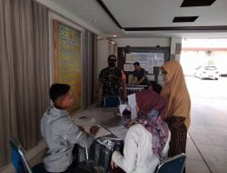 Babinsa Kampung Bandar Monitoring Giat PPDB Di SMK Muhammadiyah 1 Pekanbaru