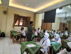 Pasiter Kodim 0735/Surakarta Berikan Materi Wasbang Dan Bela Negara di SMK Muhamadiyah 4 Surakarta