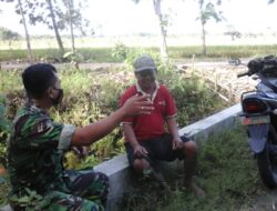 Babinsa Komsos Dengan Warga Desa Binaan Menjalin Tali Silaturahmi