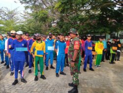 Dalam Rangka Ajaran Baru, Babinsa Berikan Pelatihan PBB di SMK 6 