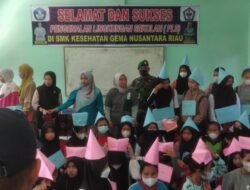 Babinsa Rejosari Melaksanakan Pengawasan dan Pengarahan Kepada Siswa Siswi Baru SMK Kesehatan Genus Riau