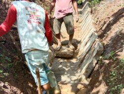 Pemasangan Precast Lantai & Dinding Program P3-TGAI Kampung Sumber Sari Memakai Pasir Uruk