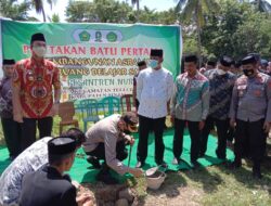 Kapolres Sinjai Letakkan Batu Pertama Pembangunan Asrama dan Ruang Belajar Pesantren Nurul Jibal