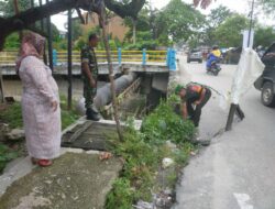 Babinsa Dan Lurah Kampung Baru Bersinergi Melakukan Pengecekan Tanah Longsor