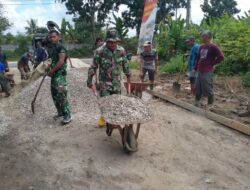 Babinsa Kulim Ikuti TMMD Ke-144 Membentuk Badan Jalan di Kelurahan Kulim