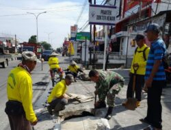 Babinsa Air Dingin Goro Bersama Pasukan Kuning Dan Satgas TMMD Ke-114 Kodim 0301/PBR