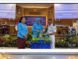 Acara Puncak HUT Jalasenastri Ke-76 Ketua Cabang 4 Korcab III DJA 1 Potong Tumpeng