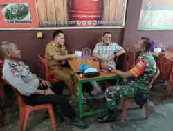 Babinsa Bersama Tiga Pilar Gelar Rapat Menindak Lanjuti Pertemuan Dengan Kadis DLHK Mengenai Tumpukan Sampah