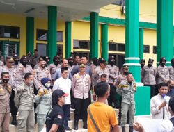 Kapolres Aceh Tamiang Hadir Dalam Aksi Unjuk Rasa Mahasiswa di Halaman Kantor Bupati Aceh Tamiang