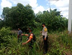 Bersinergi Babinsa Bersama Bhabinkamtibmas Laksanakan Sosialisasi Dan Patroli Rutin Di Wilayah Rawan Karhutla