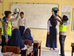 Satlantas Polres Tanjab Timur Melaksanakan Sosialisasi Keselamatan Ke Siswa -Siswi SMP Negeri 21 Tanjab Timur