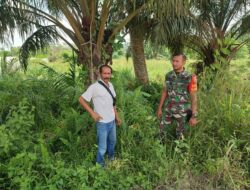 Patroli dan Sosialisasi Karhutla, Babinsa Ingatkan Warga Waspada Terhadap Kebakaran Hutan dan Lahan