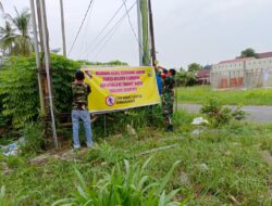 Babinsa Koramil 04/Lph Beri Himbauan Larang Buang Sampah Sembarangan