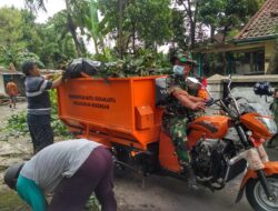 Indahnya Kebersamaan & Keharmonisan Babinsa Serengan dengan warganya Dalam Pembersihan Lingkungan