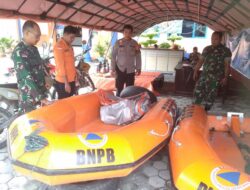 Anggota Kodim 0301/PBR Melaksanakan Kegiatan di Posko Gabungan Tim Siaga Darurat Bencana  BPBD Kota Pekanbaru