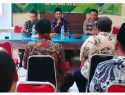 Menjelang Pilkades Serentak Putaran Kedua Bersama Muspika dan Polsek Blega Gelar Sosialisasi