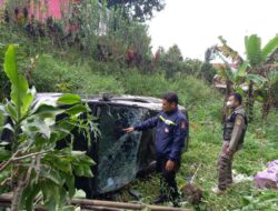 Akibat Hilang Kendali Sebuah Mobil Mini Bus Terperosok Ke Jurang, di Jalan Tamansari Bogor