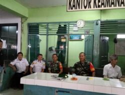 Dua Personil Koramil 03/Senapelan Laksanakan  Komsos Dengan Security Di Pasar Bawah