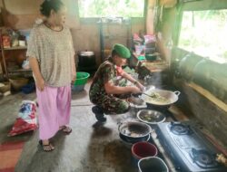 Geruduk Dapur, Babinsa Wonorejo Makan Bersama Warga Binaanya