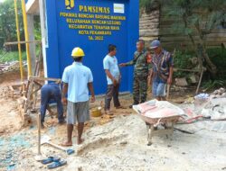 Meningkatkan Penerapan Air Bersih Babinsa Memonitor Pembangunan Pamsimas di Kel. Bencah Lesung