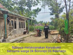 Selalu Ada Bersama Rakyat Babinsa Bantu Renovasi Rumah