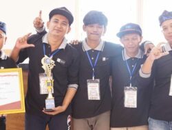 Tampil Dengan Kostum Unik Lagoon Band Sabet Juara 3 Dalam Festival Musik Porsenap 2023