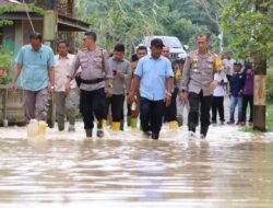 Sungai Barou Meluap Menyebabkan Tanggul Sungai Jebol dan Merendam Rumah Warga di Desa Bukit Cermin Kecamatan Dolok Masihok