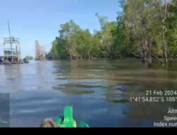 “Tambang Ilegal Gasak Alur Sungai Rumpak Batu Hitam Diserbu Penambang Timah, APH Harus Sikat Habis Mereka ?!”