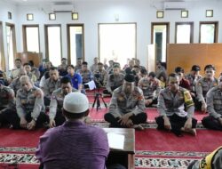 Tausiah Tentang Fiqih Berpuasa, Pada Binrohtal Perdana Polres Banjar di Bulan Ramadhan