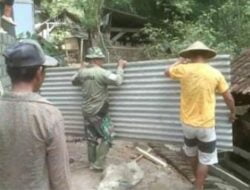 Kebersamaan Tak Terpisahkan : Babinsa Gador Sertu Solikin dan Warga Renovasi Rumah Bersama