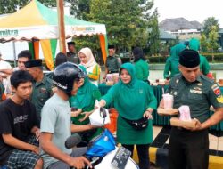 Dandim 1403/Palopo Bersama Ketua Persit Kartika Candra Kirana Cabang XXXVIII Berbagi Takjil Buka Puasa