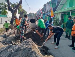 Danramil 01/Laweyan Pimpin Anggota Dan Masyarakat Genjot Pengerjaan sasaran Fisik TMMD Sengkuyung Tahap II Tahun 2024
