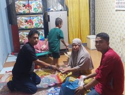 Pewarta Polrestabes Medan Berikan Tali Asih dan Bantuan Uang Duka kepada Istri Almarhum Surya Irwandi